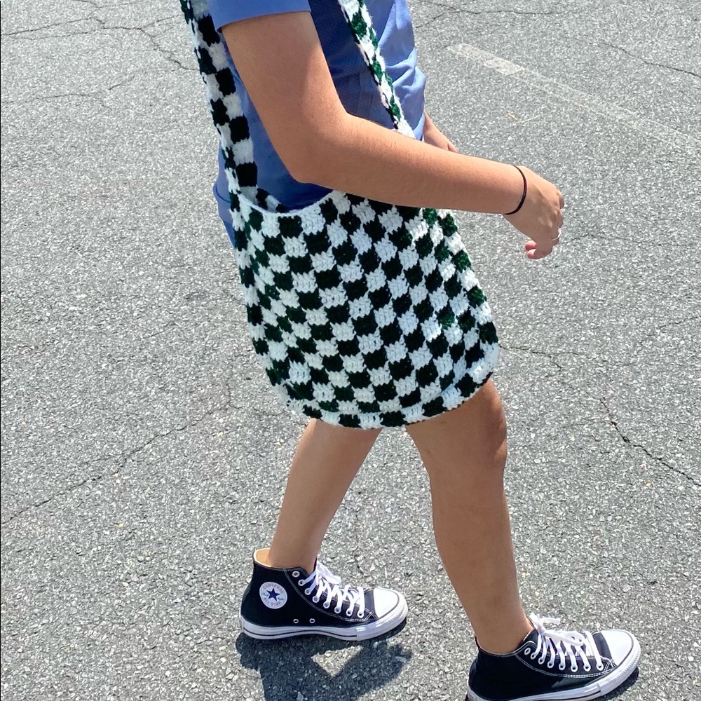 Checkered crochet bag